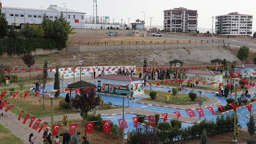 Siirt Belediyesi'nin Çocuk Şenliği Renkli Görüntülere Sahne Oldu