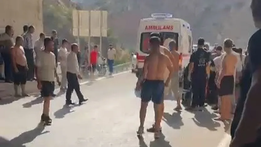 Siirt-Bitlis Yolu'nda Motosiklet Kazası: Sürücü Ağır Yaralı