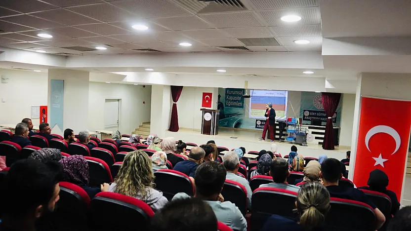 Siirt Eğitim ve Araştırma Hastanesi'nde Temizlik ve Hijyen Eğitimi