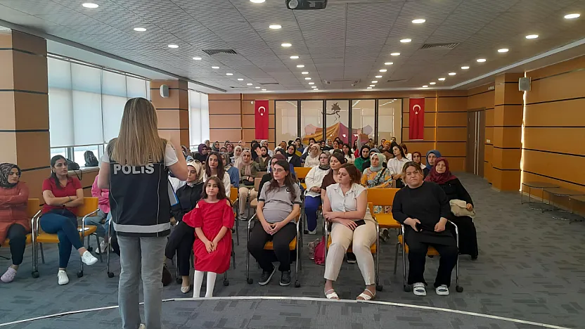 Siirt Emniyeti Uyuşturucuyu Bitirmeye Kararlı! Uyuşturucuyla Savaşın Gizli Kahramanları: Anneler Eğitiliyor!