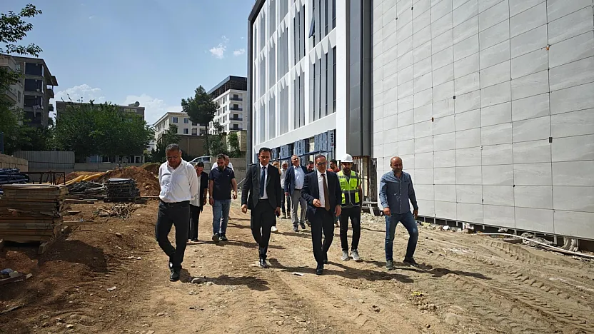 Siirt İl Halk Kütüphanesi İnşaatını Genel Müdür Ziyaret Etti
