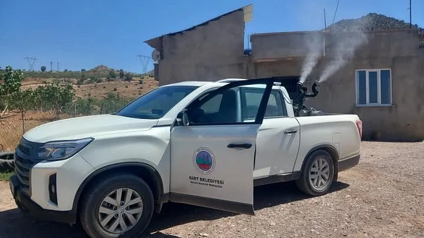 Siirt İl Özel İdaresi Merkez Köylerde İlaçlama Çalışmalarına Devam Ediyor
