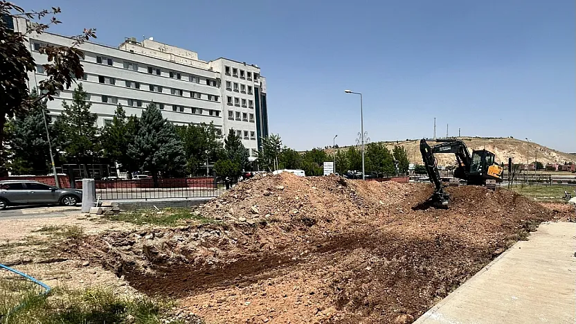 Siirt'in Kurtalan İlçesinde Kent Lokantası İçin Temel Kazısı Başladı