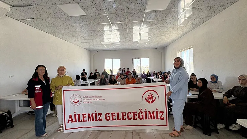Siirt Kurtalan'da Çalışan Gençlere Evlilik Öncesi Eğitim Verildi