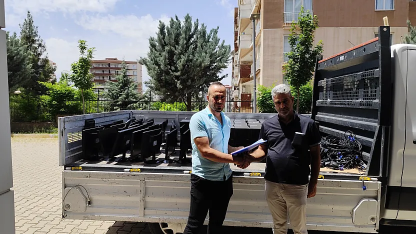 Siirt SGK İl Müdürlüğü Kullanılmayan 30 Bilgisayarı Okullara Hibe Etti