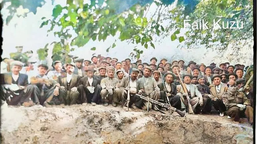 Siirt'te 1949 Yılından Kalma Nadir Hatıra Fotoğrafı Ortaya Çıktı
