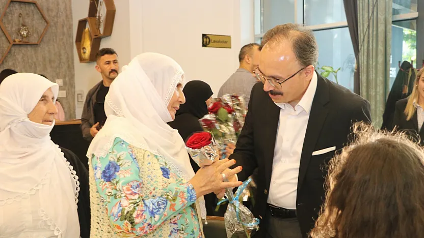 Siirt'te Anlamlı Buluşma: Vali Kızılkaya, Şehit Anneleriyle Anneler Günü'nü Kutladı