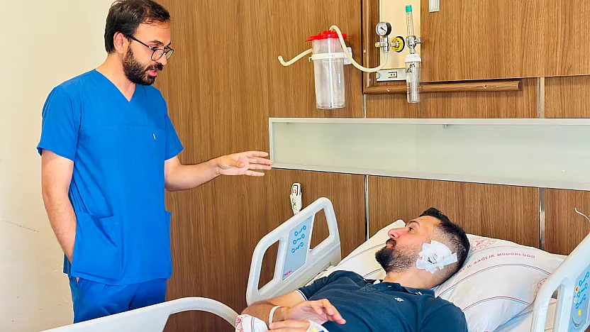 Siirt'te Başarılı Ameliyat: İşitme Kaybı Yaşayan Hasta Yeniden Duymaya Başladı