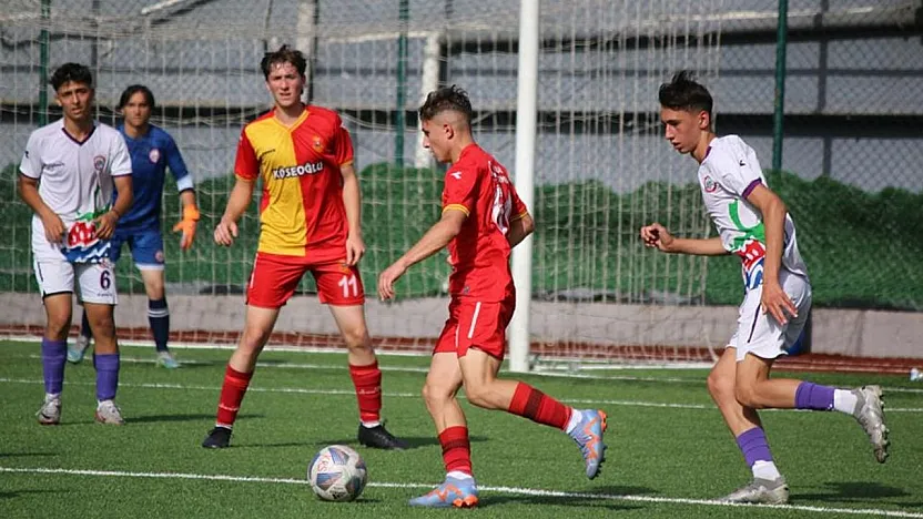 Siirt'te Genç Yetenekler Sahaya Çıkıyor! TFF U-17 1. Kademe Müsabakaları Siirt'te Oynanacak!