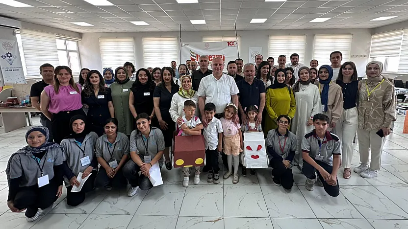 Siirt'te Harezmi Eğitim Modeli Kapsamında Yıl Sonu Etkinliği Düzenlendi