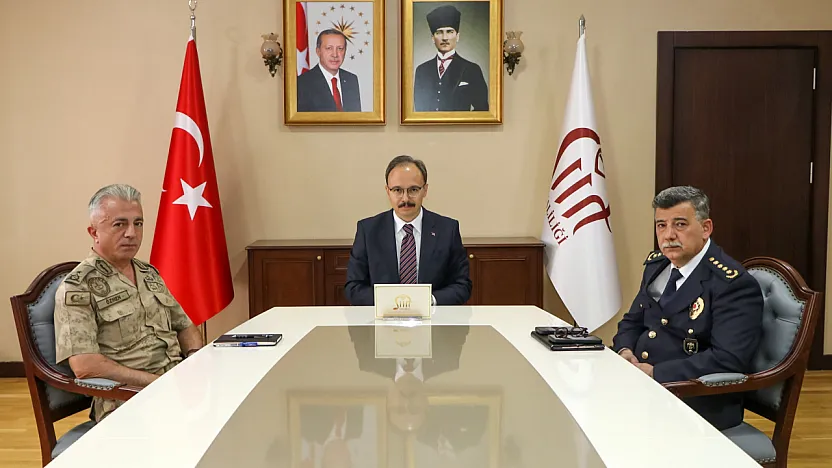 Siirt'te Mayıs Ayı Güvenlik Toplantısı Yapıldı! Bayramda 2 Bin Personel Görev Yapacak