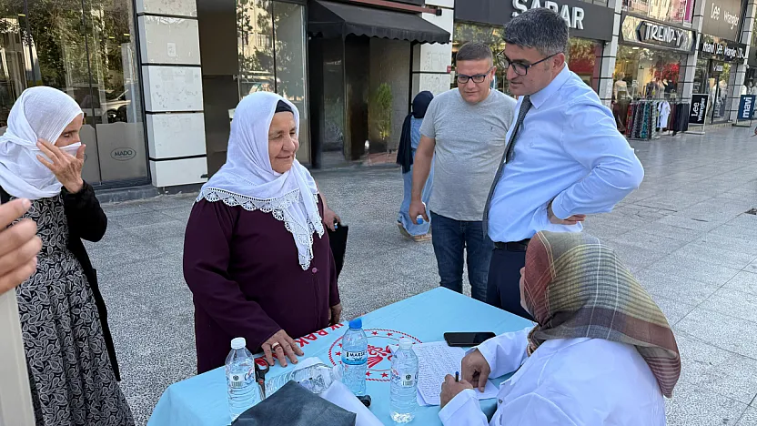 Siirt'te Obeziteye Karşı Bilinçlendirme Seferberliği: ''İdeal Kilonu Öğren, Sağlıklı Kal''