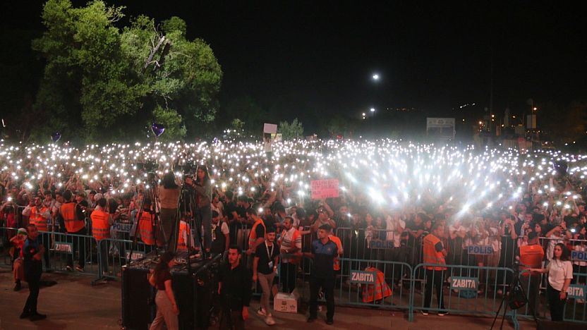 Siirt'te Sessizlik, Komşu İllerde Festival Coşkusu: Doğa ve Kültürle Turizmi Canlandırıyorlar