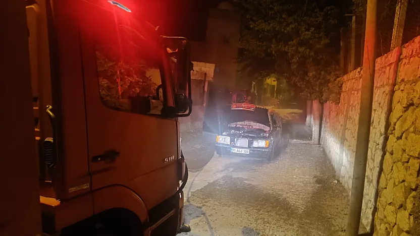 Siirt'te Seyir Halindeki Otomobil Alevlere Teslim Oldu