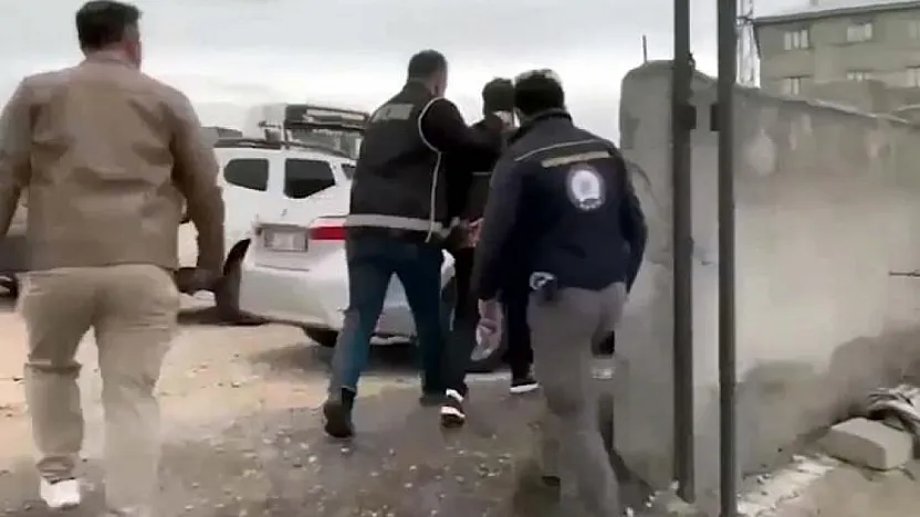 Siirt'te Tefeci ve Dolandırıcılara Operasyon: Çok Sayıda Gözaltı