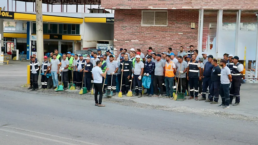 Siirt'te Temizlik Seferberliği Devam Ediyor: Ekipler Sabahın İlk Işıklarıyla Sahadaydı