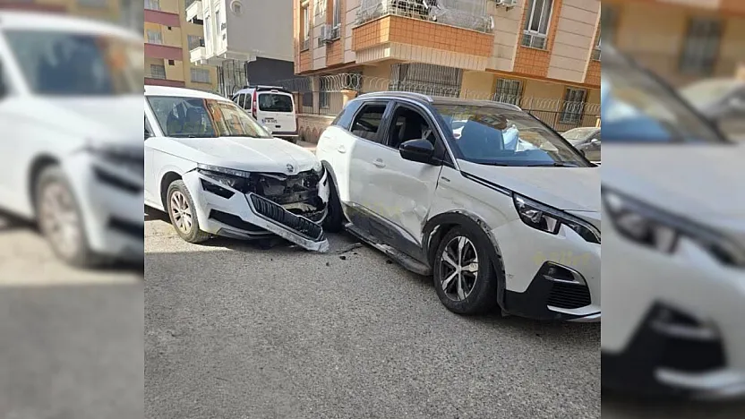 Siirt'te Trafik Kazası! Araçlarda Büyük Maddi Hasar Meydana Geldi