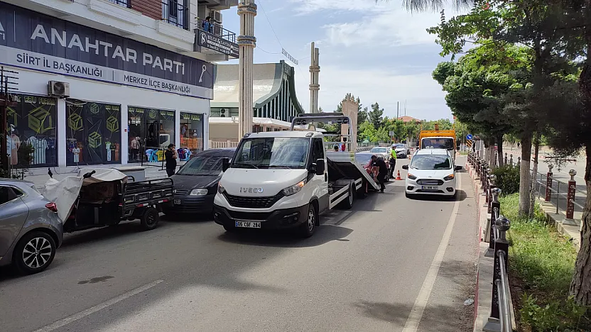 Siirt'te Zincirleme Kaza: Kadın Sürücü Yaralandı