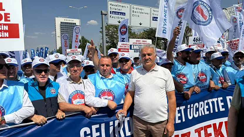Siirt'ten sendika üyeleri Ankara'daki iş bırakma eylemine katıldı