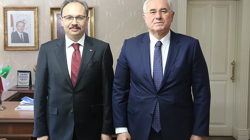 Siirt Valisi Dr. Kemal Kızılkaya'dan Kamu Başdenetçisi Mehmet Akarca'ya Hayırlı Olsun Ziyareti