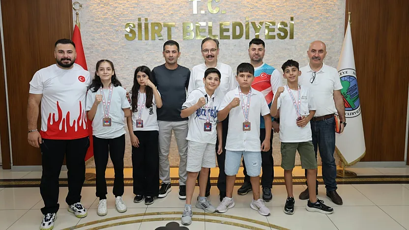 Siirtli Boksörler Türkiye Şampiyonası'nda Zirvede: 5 Madalya ile Döndüler