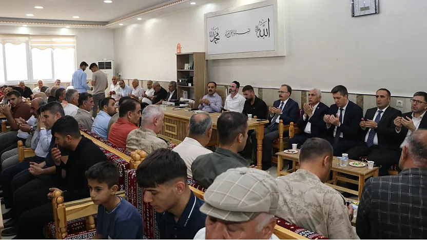 Vali Kızılkaya'dan Kayabağlar'da Vefat Eden Bünyamin Pektaş'ın Ailesine Taziye Ziyareti