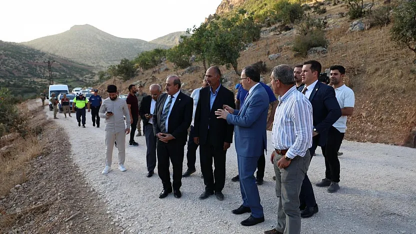 Vali Kızılkaya, Eruh'ta Şeyh Ahmet Türbesi (Bapirê Sûfî) Yol Çalışmalarını İnceledi