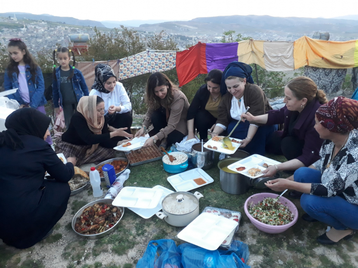 HDP'li Kadınlar Siirt'te Yeryüzü Sofrasında Buluştu