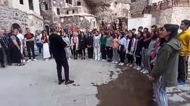 Siirtli Öğrenciler Trabzonluları Mest Etti! Bravo Çocuklar