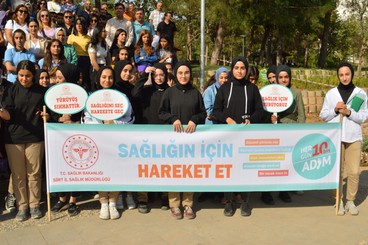 Siirt'te 'Kansere inat hareketli hayat' sloganıyla obeziteye dikkat çekildi