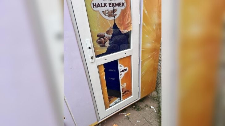 Siirt'te Halk Ekmek Büfesine Saldırı!