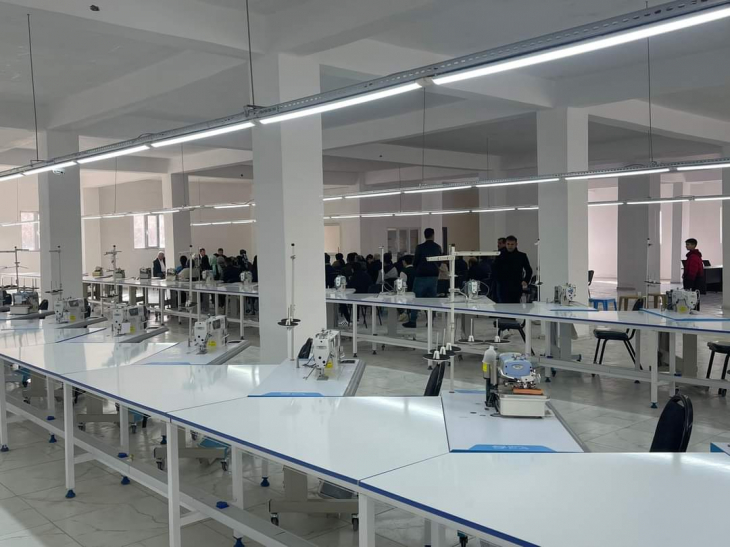 Siirt Atabağı Beldesinde Tekstil Fabrikasında İşe Girecekler İçin Kura Yapıldı