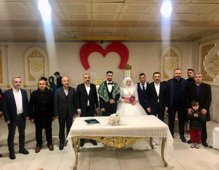 Siirt Valisi Hacıbektaşoğlu, Kılıçaslan ve Aydar Ailelerinin Mutlu Gününde Nikah Şahitliği Yaptı