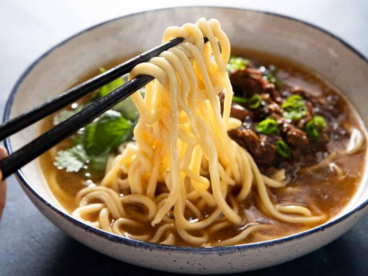 Noodle zararlı mı? Noodle içinde ne var? Uzmanlar noodle konusunda uyarıyor
