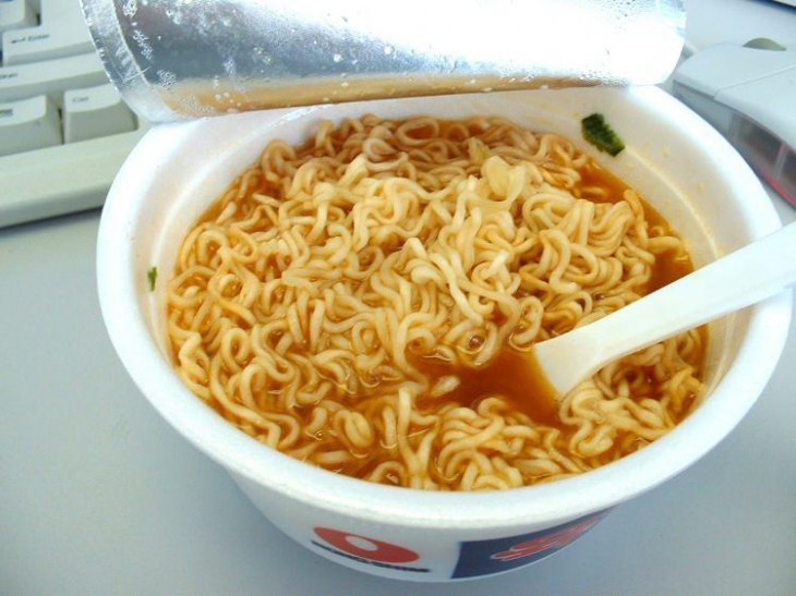 Noodle zararlı mı? Noodle içinde ne var? Uzmanlar noodle konusunda uyarıyor