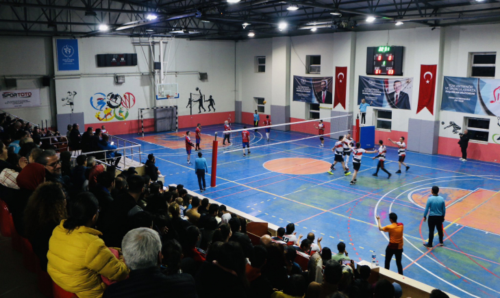 Siirt'te Kurumlar Arası Voleybol Turnuvası Şampiyonu Belli Oldu