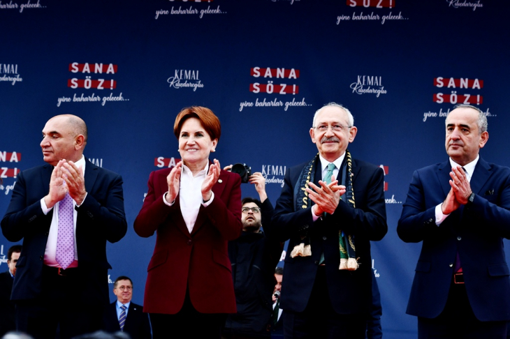 İYİ PARTİ GENEL BAŞKANI MERAL AKŞENER KOCAELİDE VATANDAŞLARA SESLENDİ 'İNSANIN EVİNDE OLMASI KADAR GÜZEL BİR ŞEY YOKTUR'