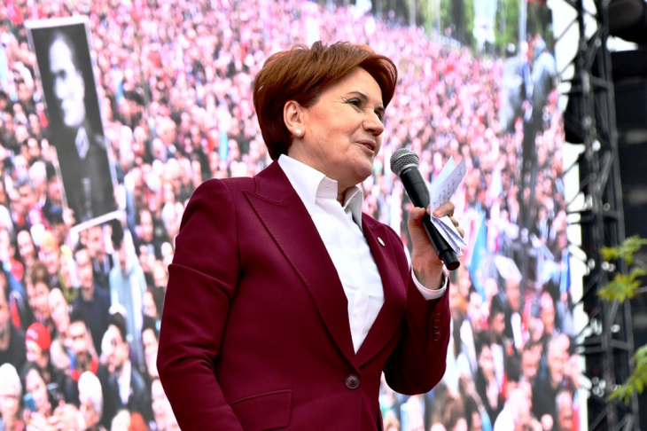 İYİ PARTİ GENEL BAŞKANI MERAL AKŞENER KOCAELİDE VATANDAŞLARA SESLENDİ 'İNSANIN EVİNDE OLMASI KADAR GÜZEL BİR ŞEY YOKTUR'