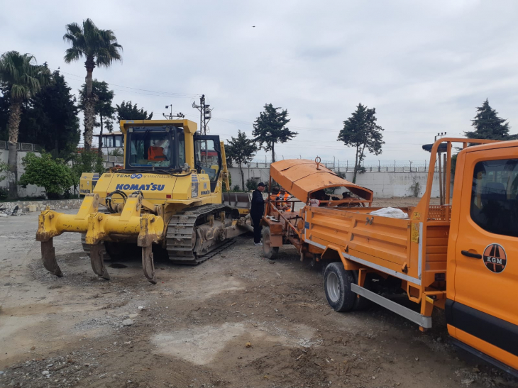 Siirt Belediyesi Ekipleri Deprem Bölgesinde Gece Gündüz Çalışıyor! Artı Siirt Deprem Bölgesinde Çalışmaları Görüntüledi