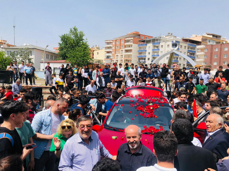 Türkiye'nin yerli otomobili Togg, Siirt'te tanıtıldı