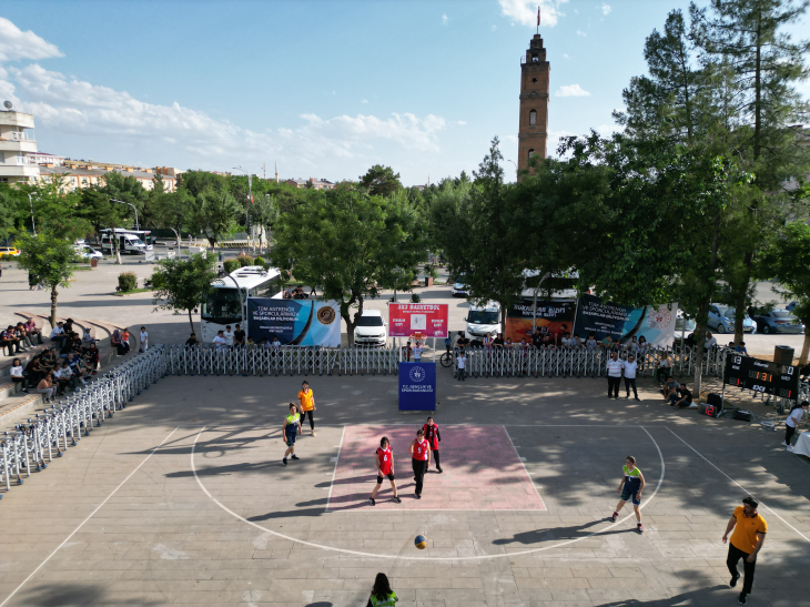 Siirt'te Basketbol Gençlik Kupası Bölge Finalleri Başladı! İlimiz Dahil 8 İlden Katılım Var 