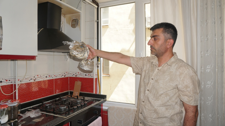 Siirt'te Nesli Tükenmekte Olan Kuş Öyle Bir Yere Yuva Yaptı Ev Sahibi Tadilatı Ara Vermek Zorunda Kaldı!