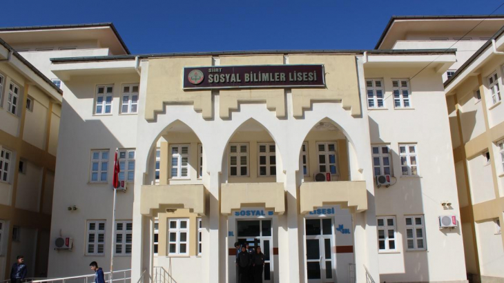 Siirt Sosyal Bilimler Lisesi'nden Türkiye Geneli Büyük Başarı! 63 Öğrenci Önemli Bölümler Kazandı