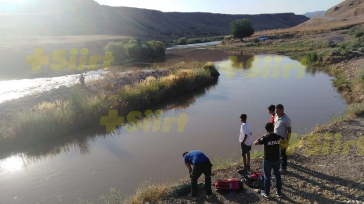 Siirt'te Akıntıya Kapılan Çocuk Kezer Çayı'nın Ortasındaki Adacıkta Mahsur Kaldı