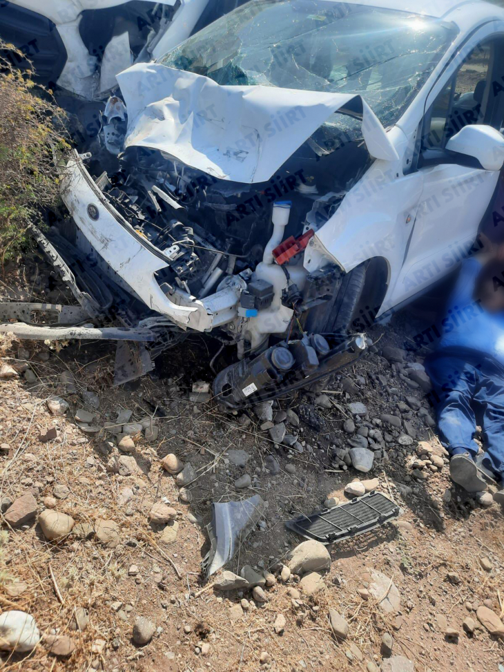 Siirt'te Meydana Gelen Trafik Kazasında 6 Kişi Yaralandı