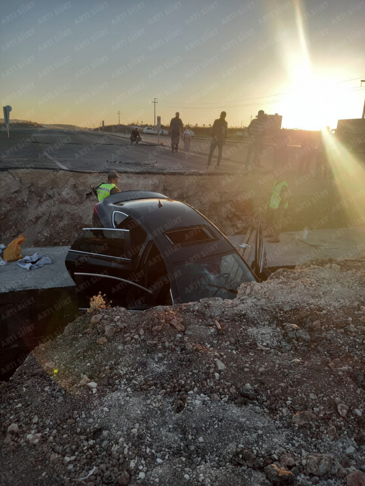 Siirt'te Yanlış Yola Giren Otomobil Kaza Yaptı: 2'si Çocuk 6 Yaralı