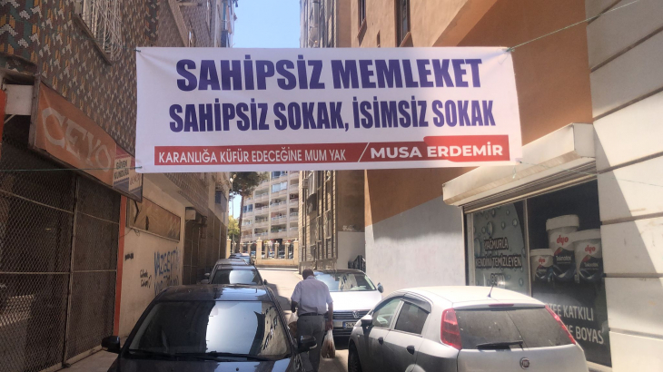 Siirt'in En İşlek Noktasına ''Sahipsiz Memleket'' Yazılı Pankart Asıldı!