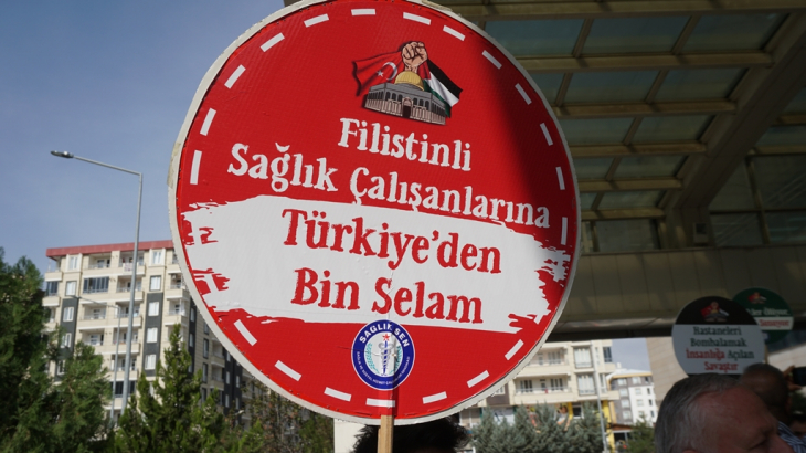 Siirt'te Sağlık Çalışanları İsrail'in Filistin'e Yönelik Saldırılarını Protesto Etti