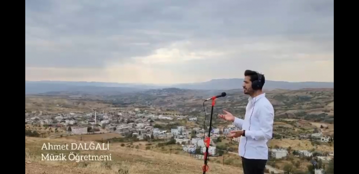 Öğretmen ve Öğrenciler Doğanın Güzelliği ve Müziğin Büyüsünü Siirt'in Şirin Beldesinde Buluşturdu