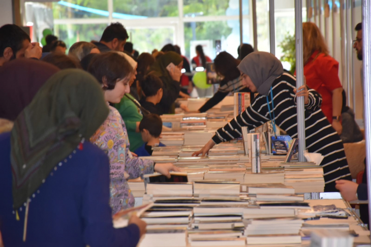 Vali Dr. Kızılkaya Siirt Halkını 8. Siirt Kitap Fuarı'na Davet Etti